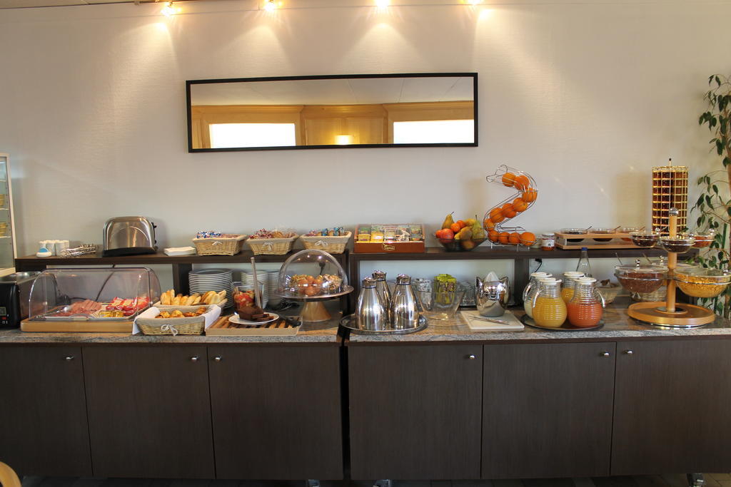 Logis Hotel & Restaurant - Le Relais De Montigny 몽티니 외부 사진